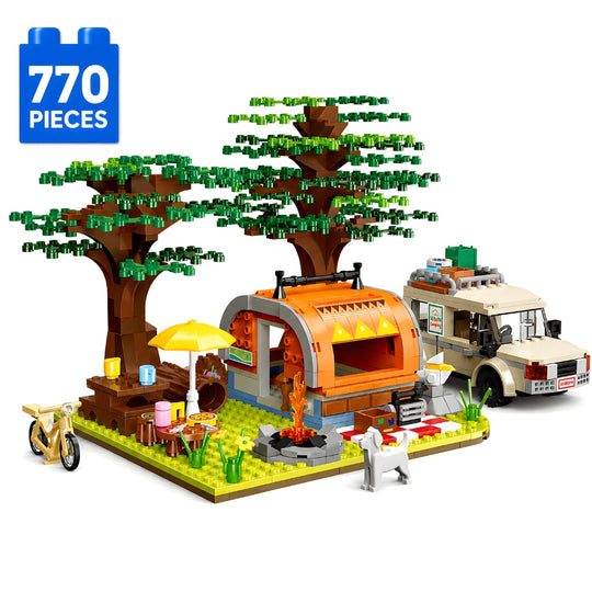 Set de Constructie cu Piese Tip Blocuri Constructie 770 Piese MiniBric Family Camping Time